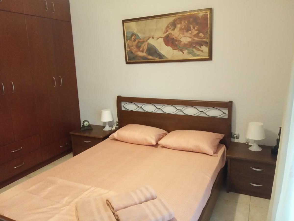 Isavrou Apartment Комотіні Екстер'єр фото